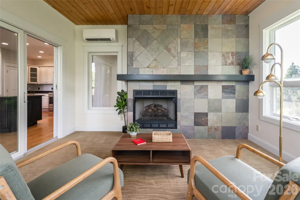 33 Bridle Path Drive Barnardsville, NC 28709