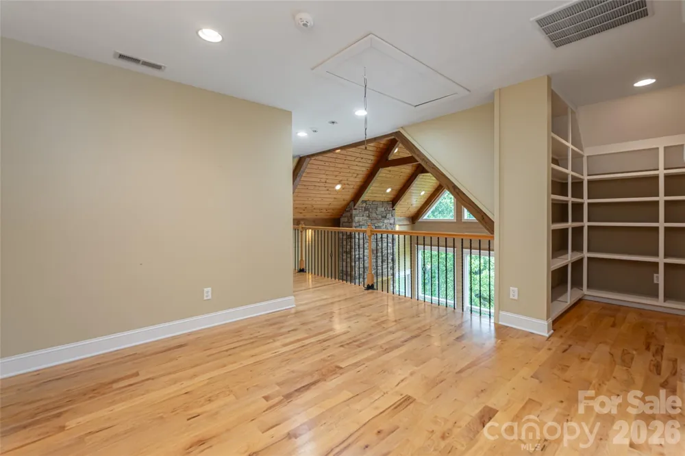 33 Bridle Path Drive Barnardsville, NC 28709