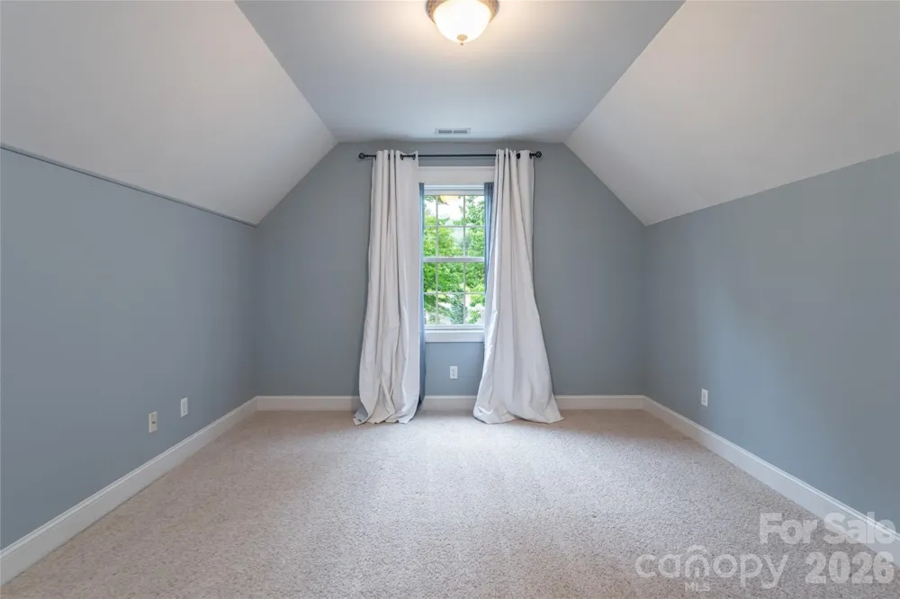 33 Bridle Path Drive Barnardsville, NC 28709