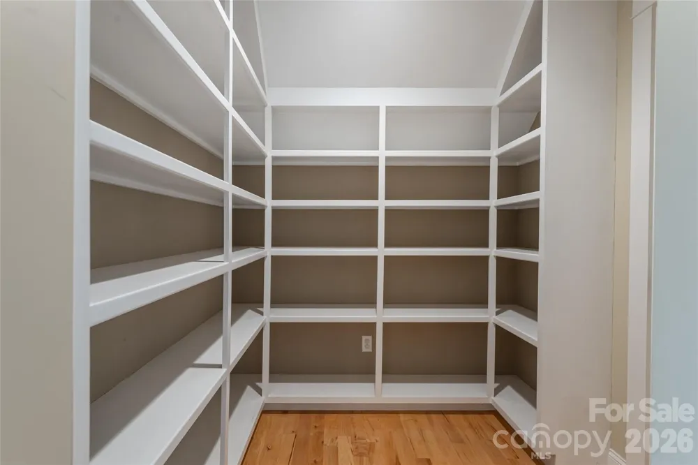 33 Bridle Path Drive Barnardsville, NC 28709