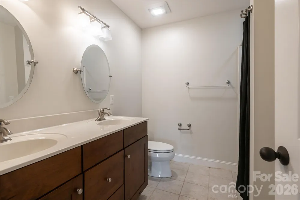 33 Bridle Path Drive Barnardsville, NC 28709