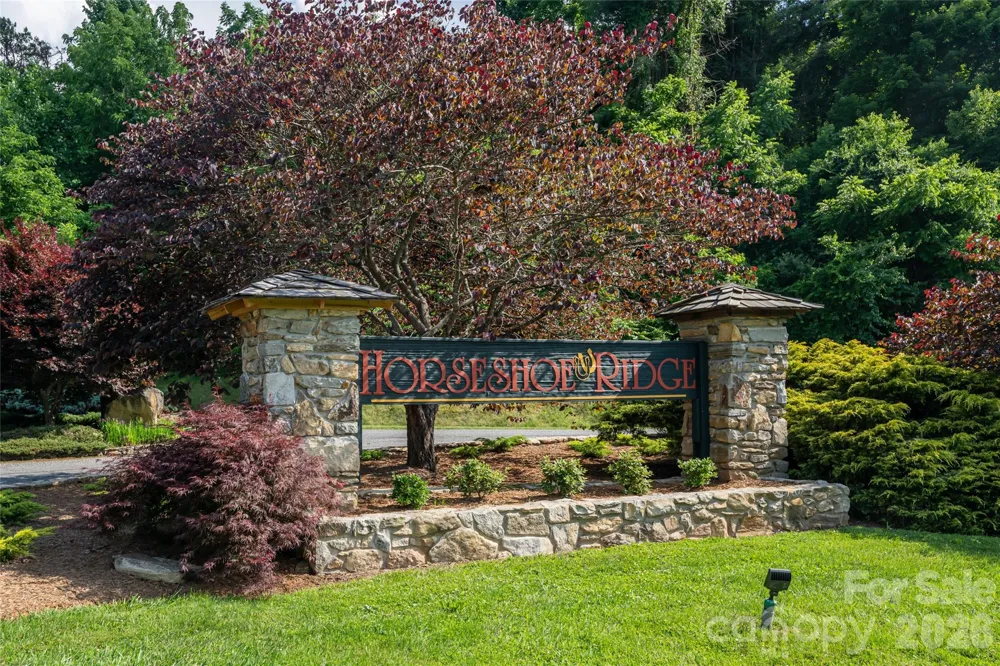 33 Bridle Path Drive Barnardsville, NC 28709