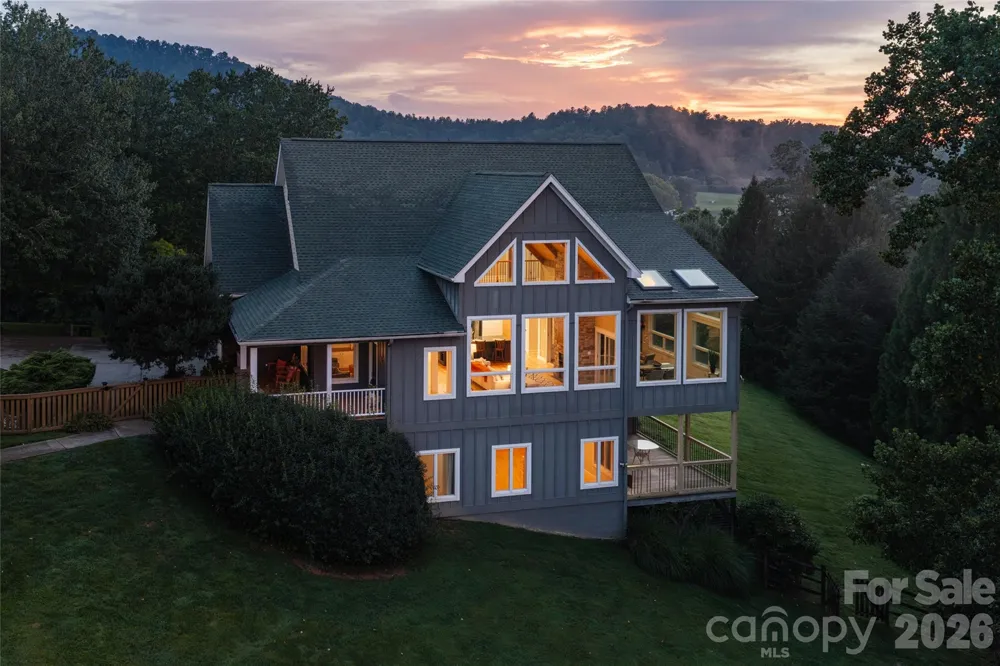 33 Bridle Path Drive Barnardsville, NC 28709