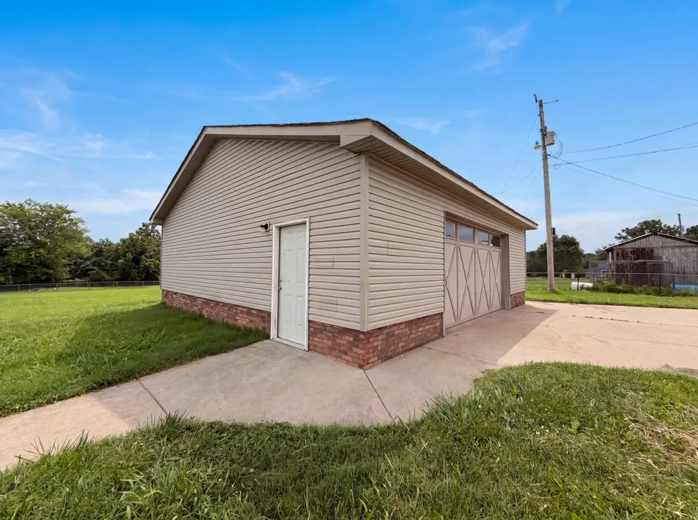 4523 Atkins Rd Cedar Hill, TN 37032