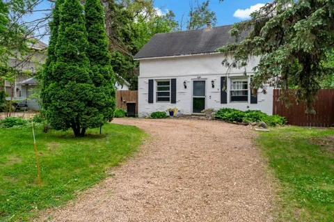 5801x Interlachen Boulevard