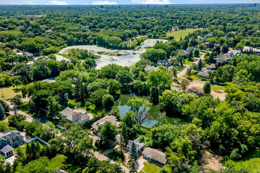 5801x Interlachen Boulevard Edina, MN 55436