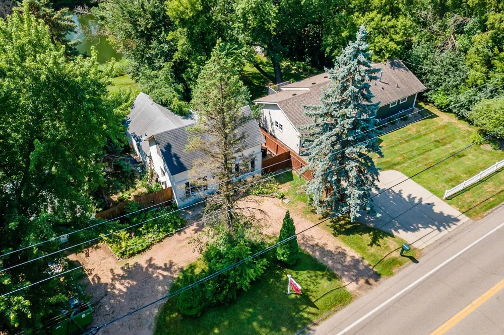 5801x Interlachen Boulevard Edina, MN 55436
