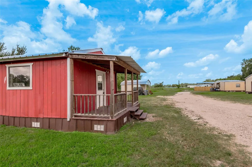 2094 S Robb Street Trinity, TX 75862