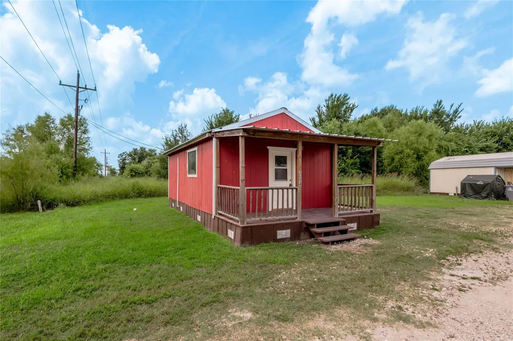 2094 S Robb Street Trinity, TX 75862