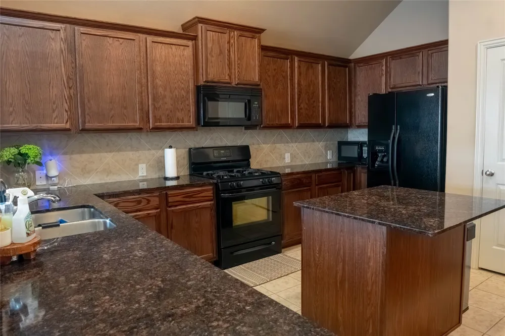 6956 Alcala Grand Prairie, TX 75054