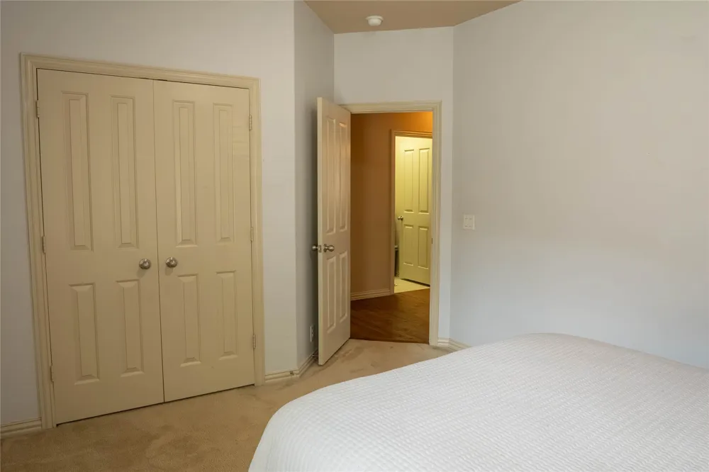 6956 Alcala Grand Prairie, TX 75054