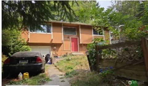 6885 E Cascade Drive