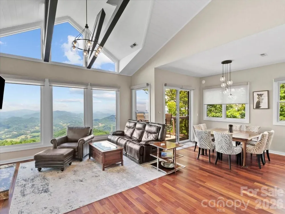 30 Club Villa Court #B2 Burnsville, NC 28714