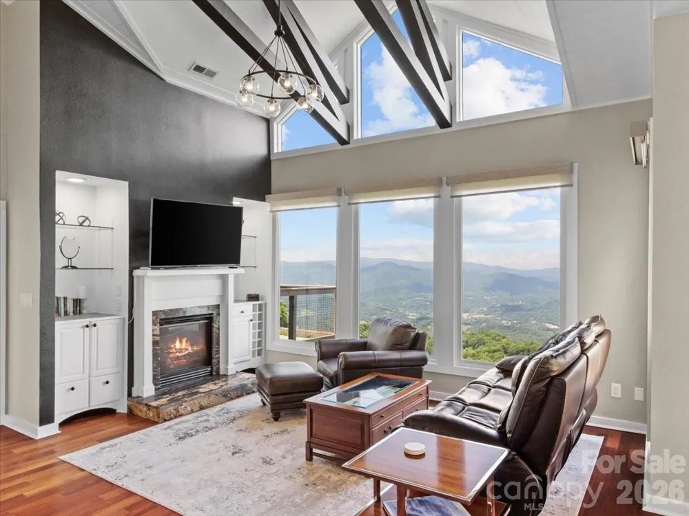 30 Club Villa Court #B2 Burnsville, NC 28714