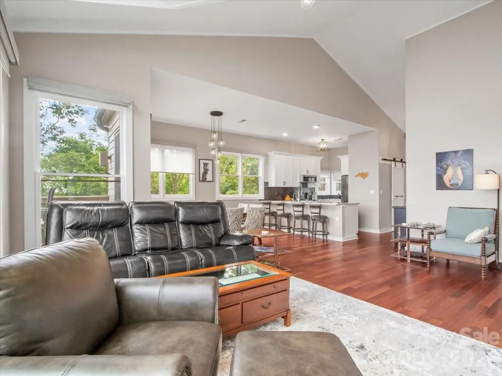 30 Club Villa Court #B2 Burnsville, NC 28714