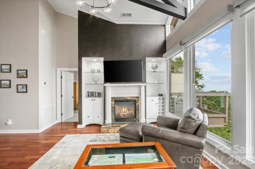 30 Club Villa Court #B2 Burnsville, NC 28714