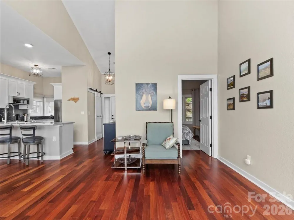 30 Club Villa Court #B2 Burnsville, NC 28714