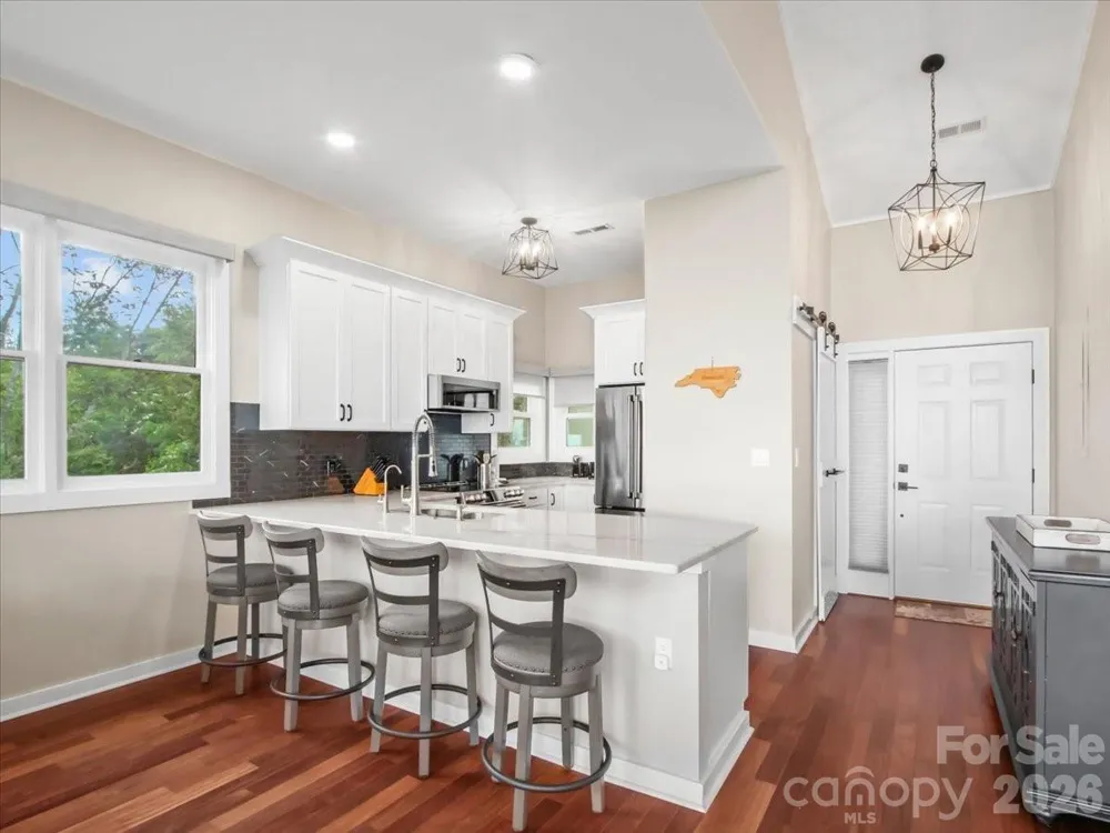 30 Club Villa Court #B2 Burnsville, NC 28714