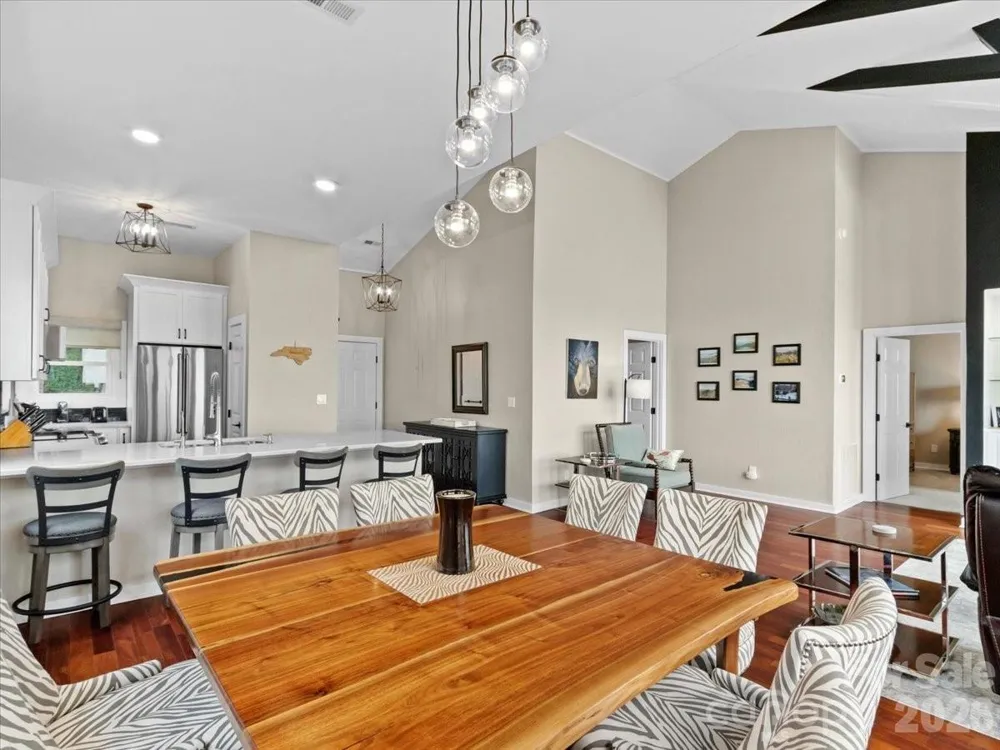 30 Club Villa Court #B2 Burnsville, NC 28714