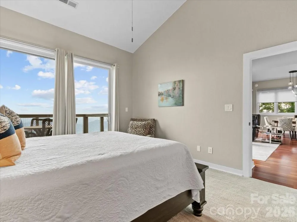 30 Club Villa Court #B2 Burnsville, NC 28714