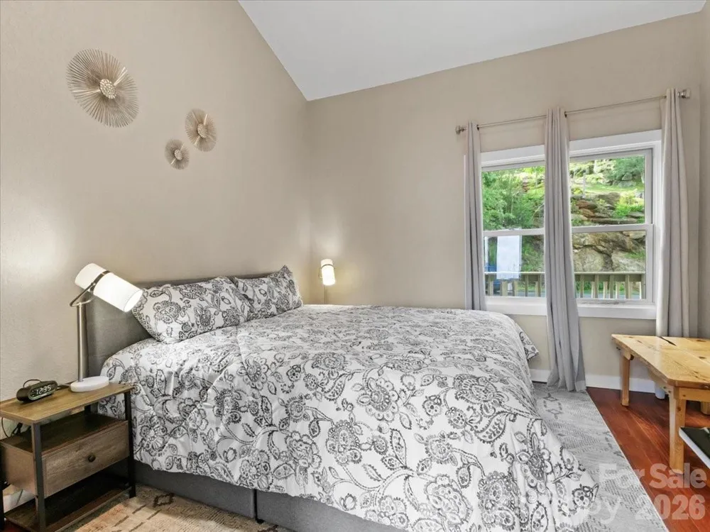 30 Club Villa Court #B2 Burnsville, NC 28714