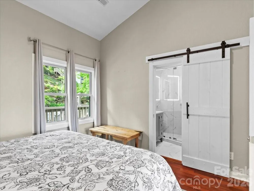 30 Club Villa Court #B2 Burnsville, NC 28714