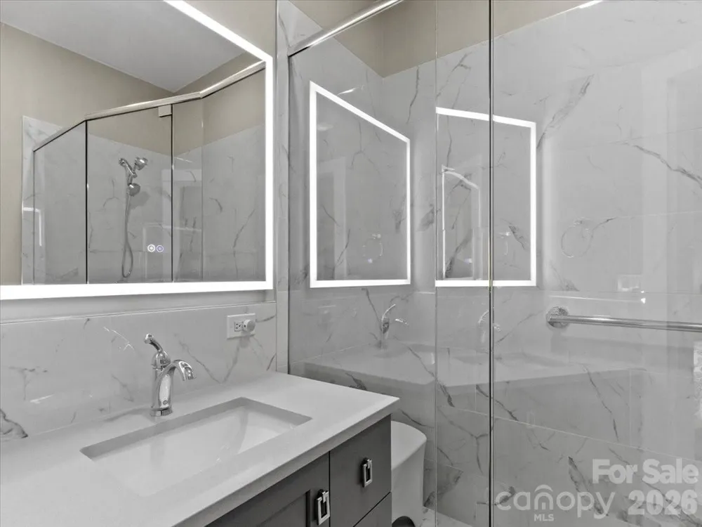 30 Club Villa Court #B2 Burnsville, NC 28714