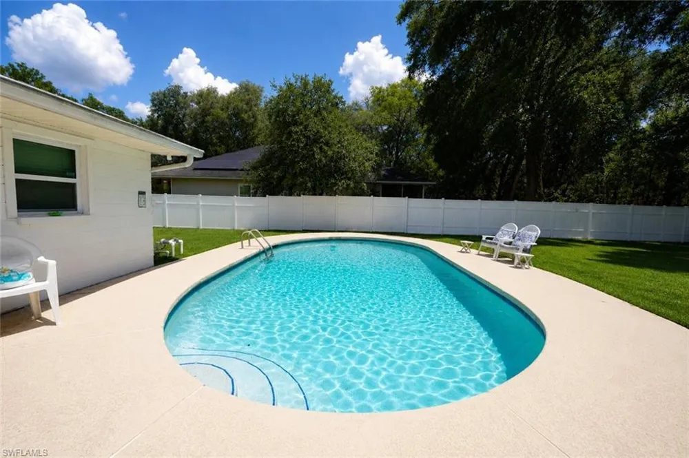 655 SW Pointview Road Keystone Heights, FL 32656