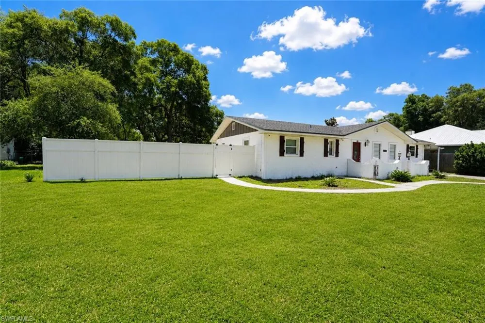 655 SW Pointview Road Keystone Heights, FL 32656