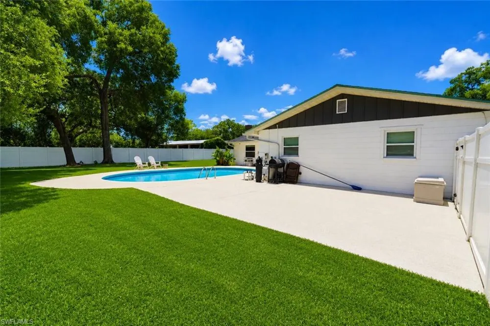 655 SW Pointview Road Keystone Heights, FL 32656