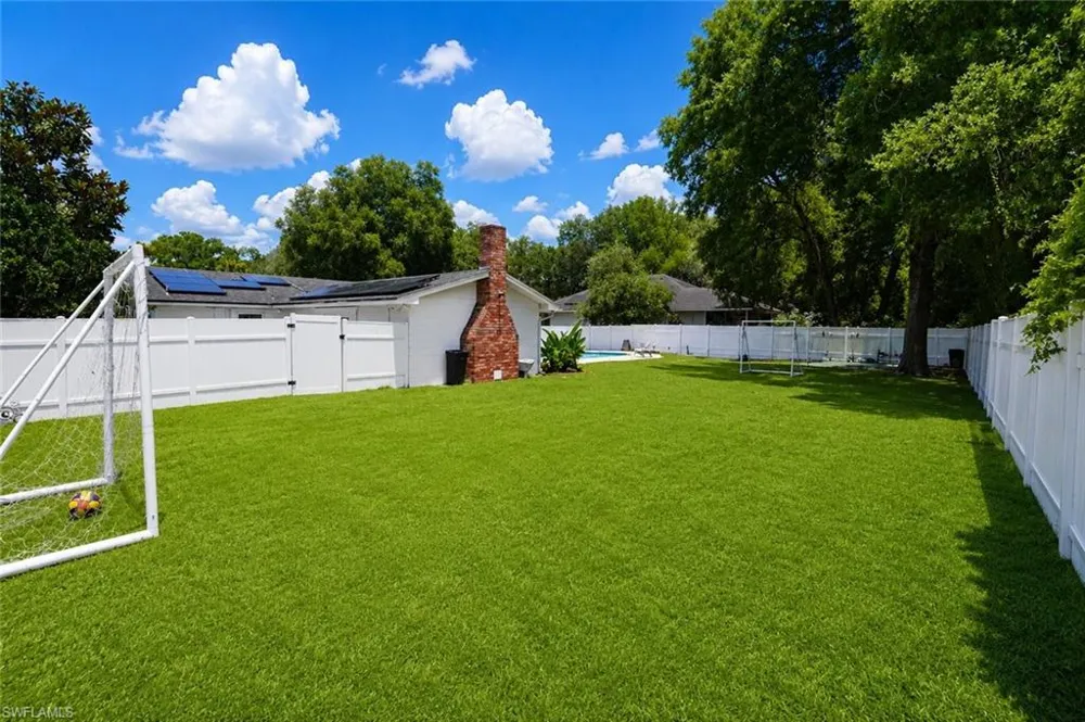 655 SW Pointview Road Keystone Heights, FL 32656