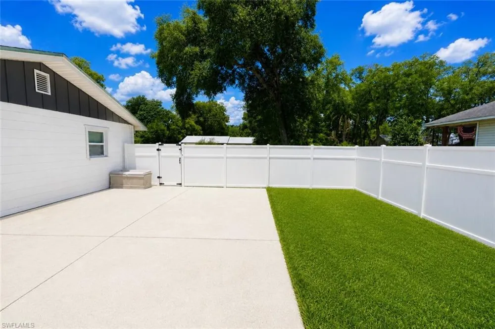 655 SW Pointview Road Keystone Heights, FL 32656
