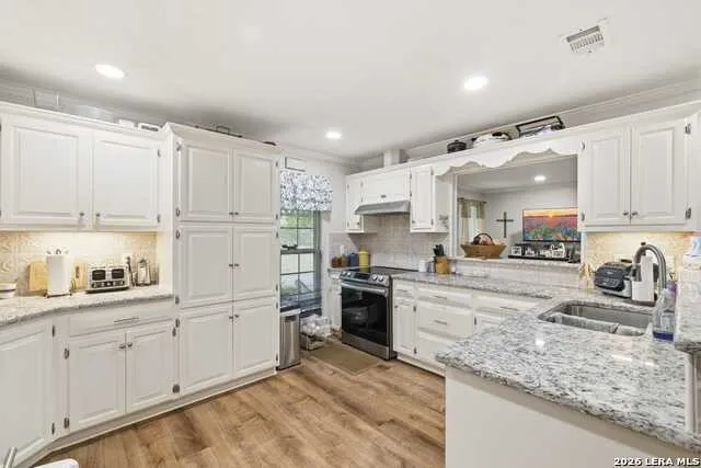 139 EICKENROHT RD Ingram, TX 78025