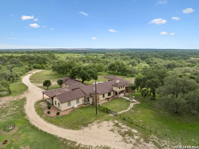 741 County Road 351 Hondo, TX 78861