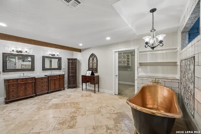 741 County Road 351 Hondo, TX 78861