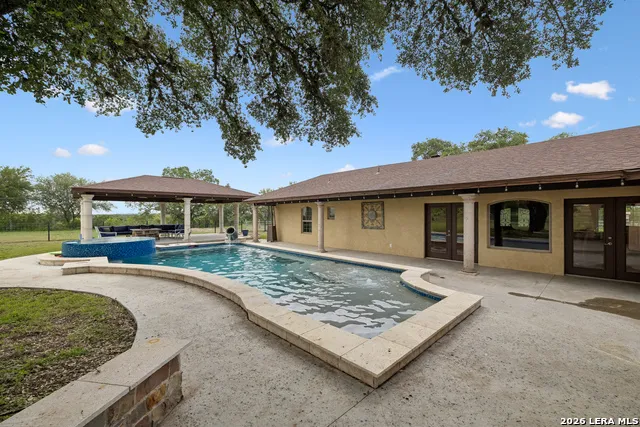 741 County Road 351 Hondo, TX 78861
