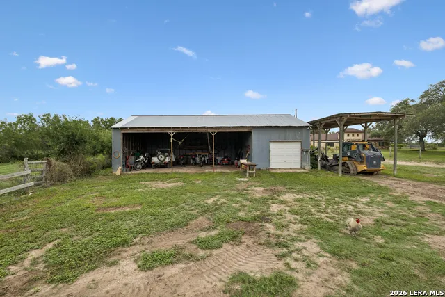 741 County Road 351 Hondo, TX 78861