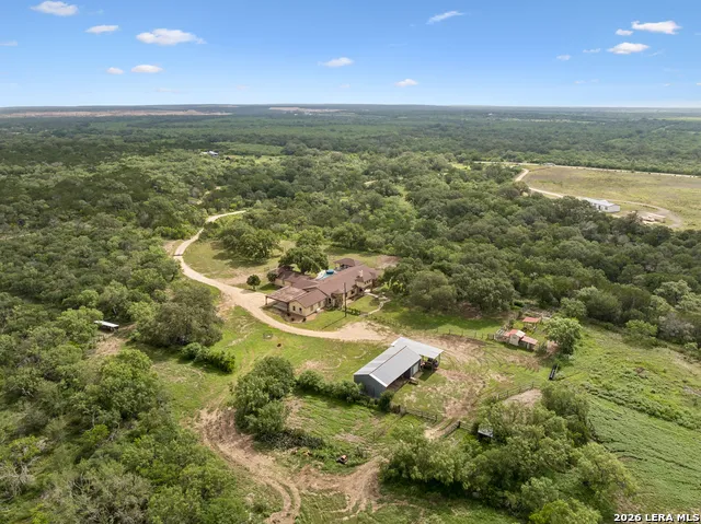 741 County Road 351 Hondo, TX 78861