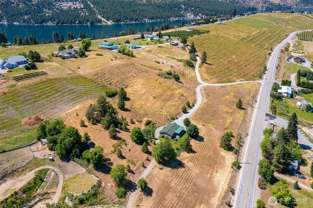 32 Barkley Road Manson, WA 98831