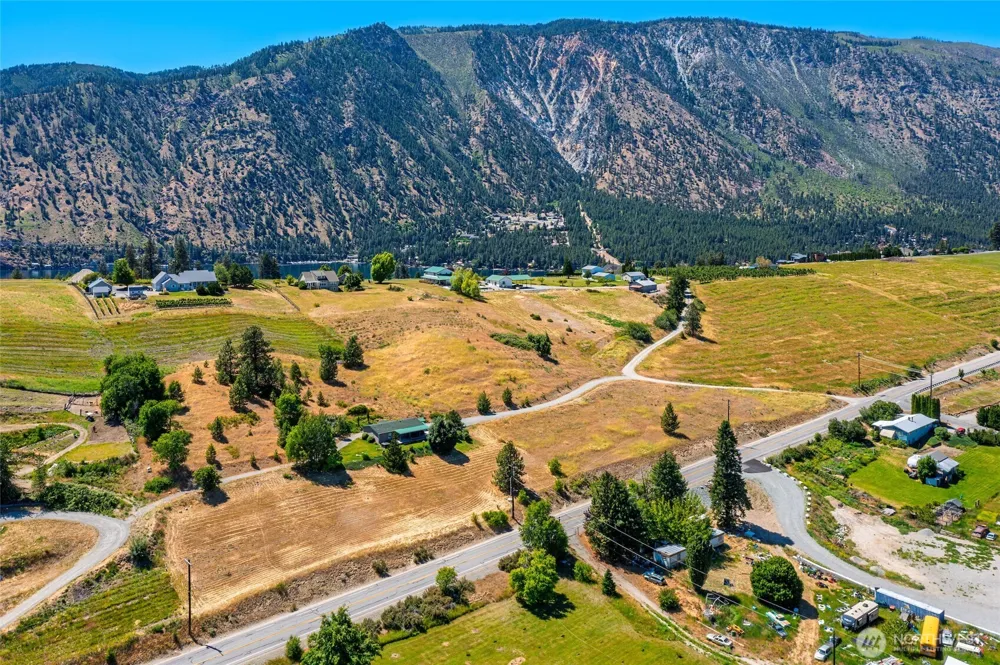 32 Barkley Road Manson, WA 98831