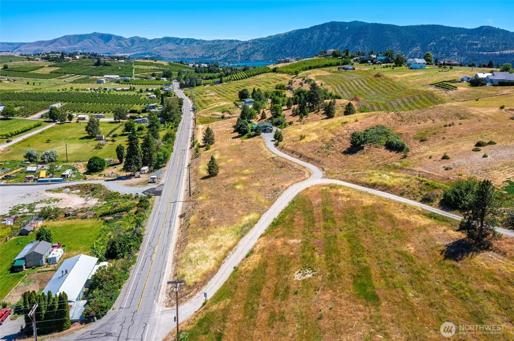 32 Barkley Road Manson, WA 98831