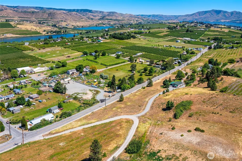 32 Barkley Road Manson, WA 98831