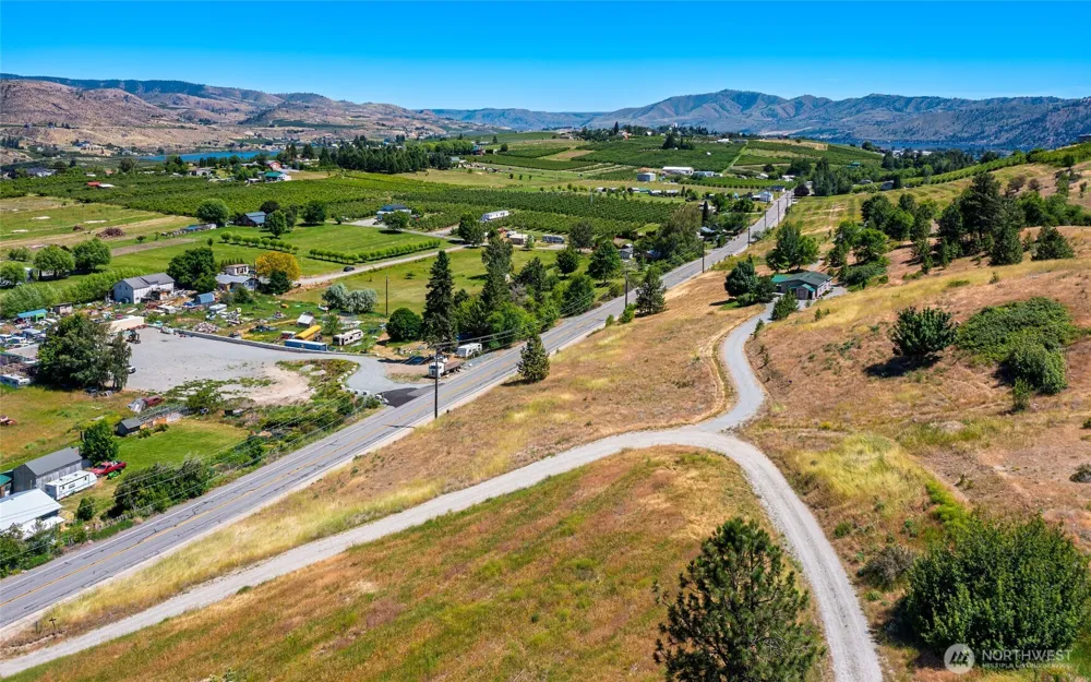 32 Barkley Road Manson, WA 98831