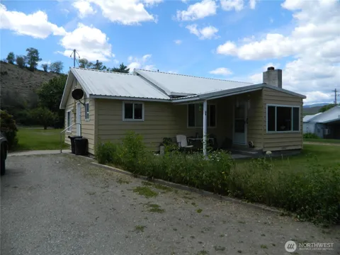 34 Bonaparte Avenue