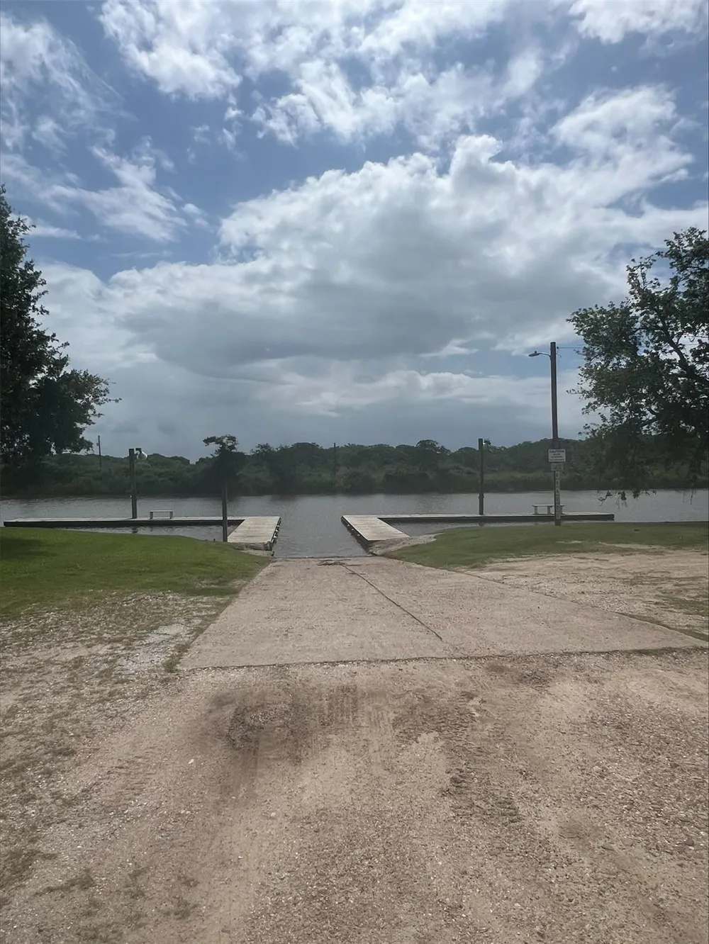 99 Kings Hill Palacios, TX 77465