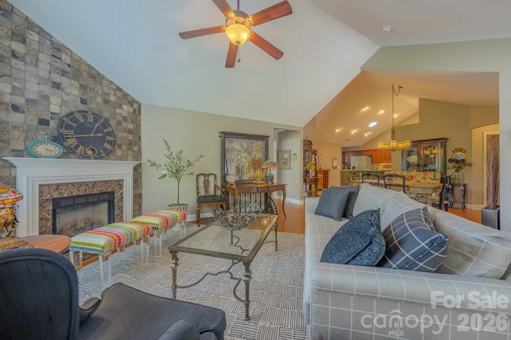 52 Mountain Meadow Circle Weaverville, NC 28787