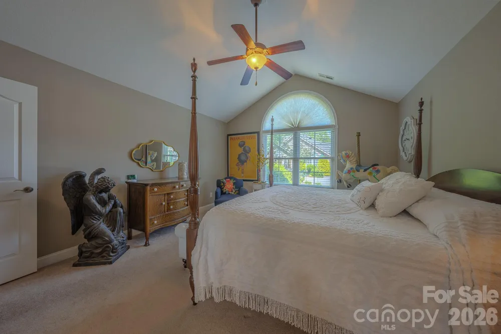 52 Mountain Meadow Circle Weaverville, NC 28787