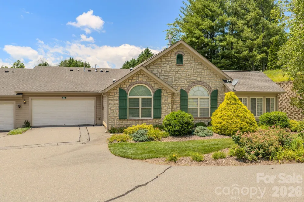 52 Mountain Meadow Circle Weaverville, NC 28787