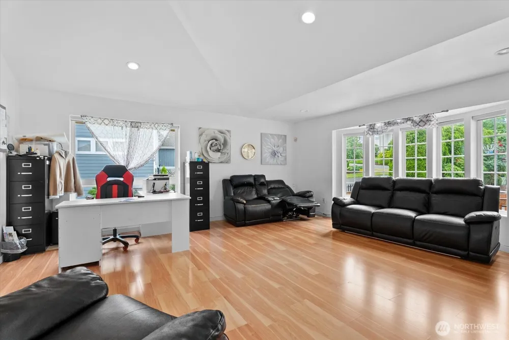 9100 189 Avenue Ct E Bonney Lake, WA 98381