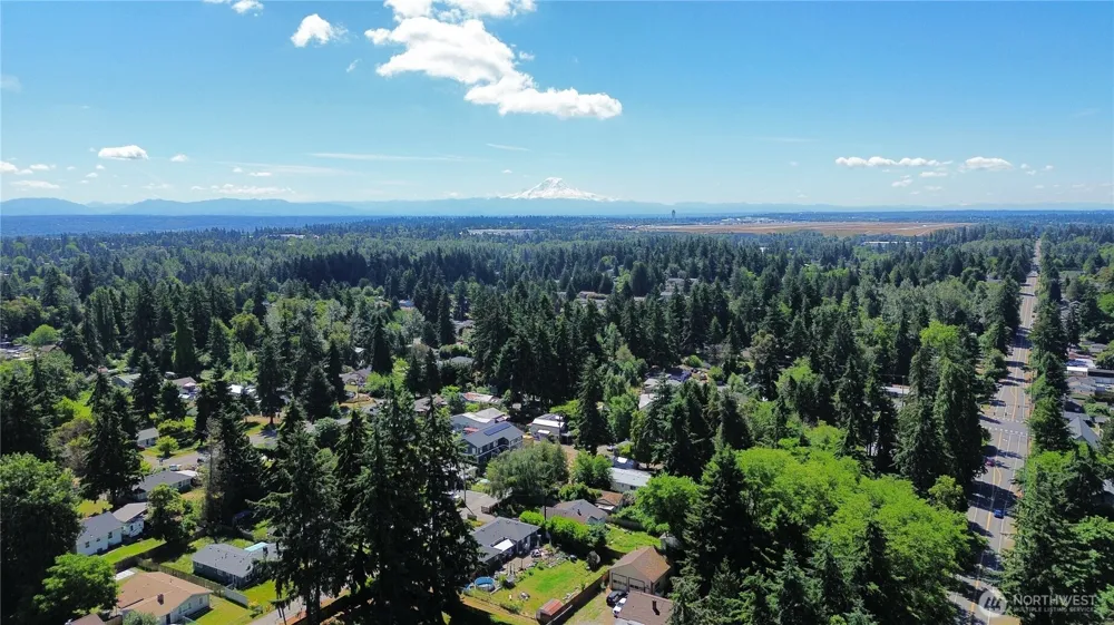 124 8th Avenue S Burien, WA 98168